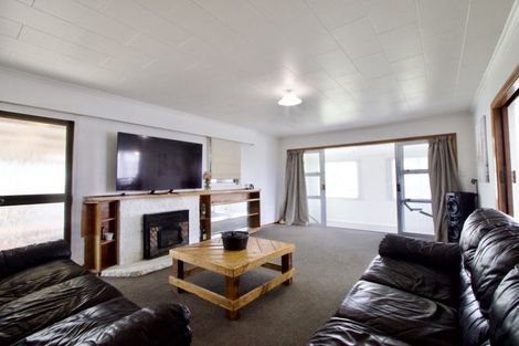Photo of property in 15 Barrett Road, Whalers Gate, New Plymouth, 4310