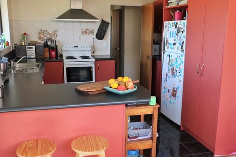 Photo of property in 80 Akaroa Drive, Maupuia, Wellington, 6022