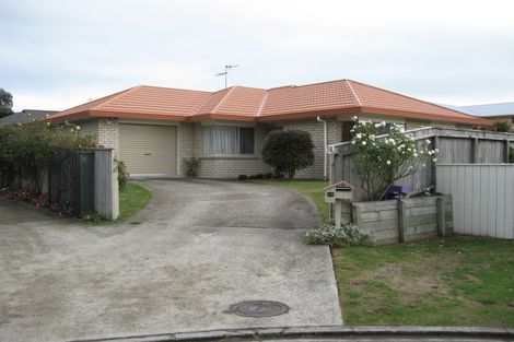 Photo of property in 16 Villa Grove, Paraparaumu, 5032