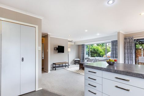 Photo of property in 7 Reeves Road, Acacia Bay, Taupo, 3330