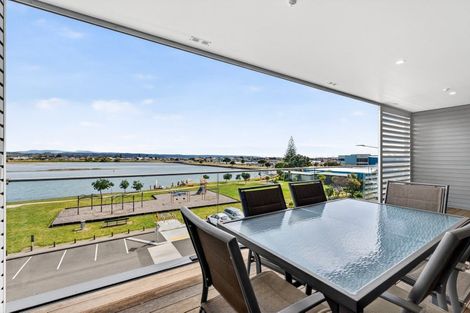 Photo of property in 407/7 Humber Street, Pandora, Napier, 4110