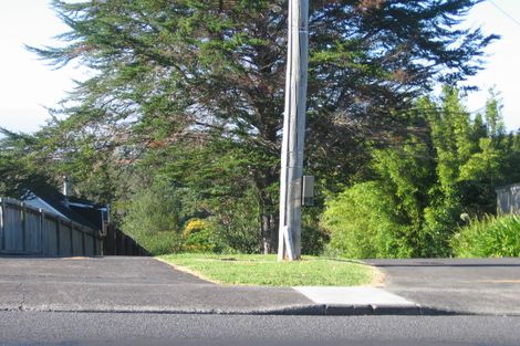 Photo of property in 3/57 Pupuke Road, Birkenhead, Auckland, 0627