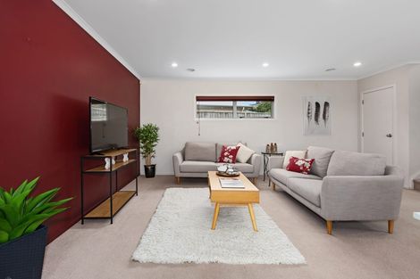Photo of property in 15 Aspiring Terrace, Aotea, Porirua, 5024