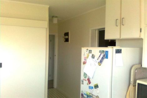 Photo of property in 1/15 Roberts Avenue, Bayswater, Auckland, 0622