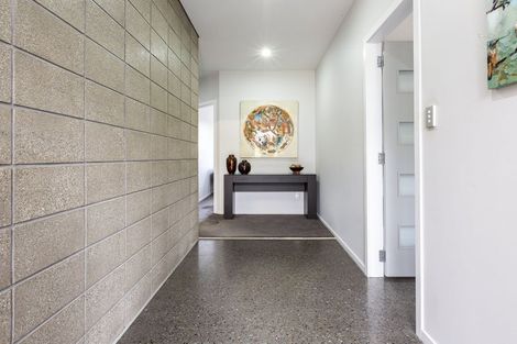 Photo of property in 2 Nelson Avenue, Aotea, Porirua, 5024