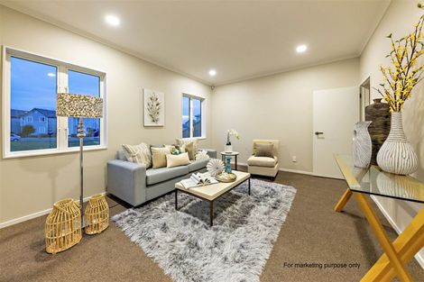 Photo of property in 8 Warbler Crescent, Papakura, 2110