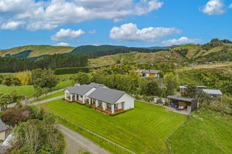 Photo of property in 12 Fleetwood Lane, Turitea, Palmerston North, 4472