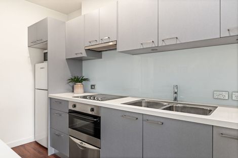 Photo of property in The Terraces, 31/9 Humber Street, Pandora, Napier, 4110