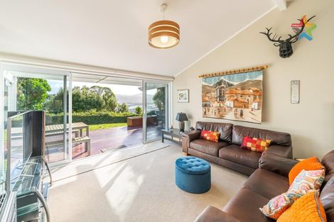 Photo of property in 51 Howard Road, Point Howard, Lower Hutt, 5013