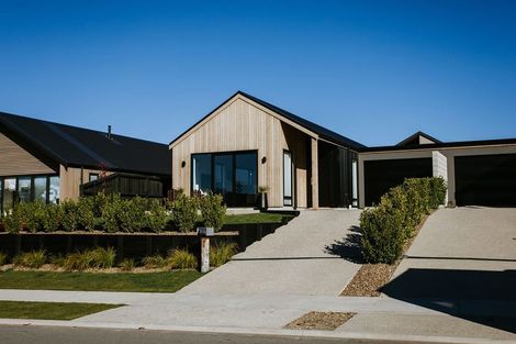 Photo of property in 31 Obelisk Street, Wanaka, 9305