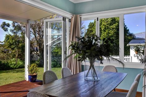 Photo of property in 44 Upjohn Street, Brooklands, New Plymouth, 4310