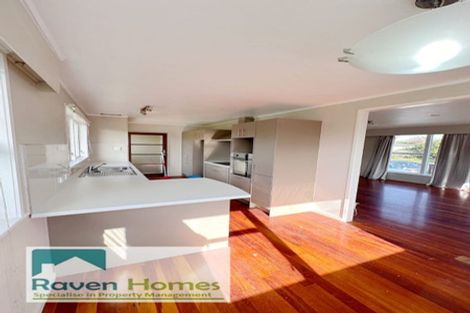 Photo of property in 92 Cascades Road, Pakuranga Heights, Auckland, 2010