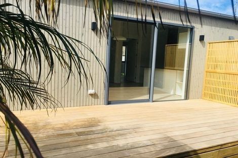 Photo of property in 6a Riviera Place, Hauraki, Auckland, 0622