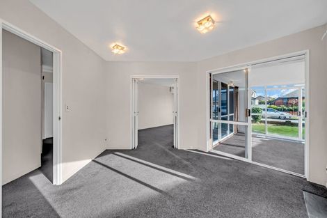 Photo of property in 2/52a Berkshire Drive, Avonhead, Christchurch, 8042
