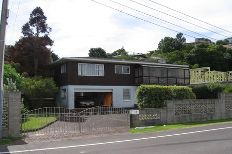 Photo of property in 32 Manly Esplanade, Browns Bay, Auckland, 0630
