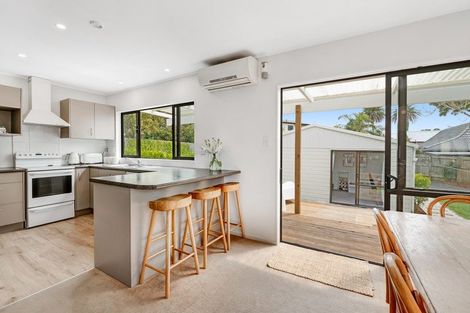 Photo of property in 22a Brixton Road, Manly, Whangaparaoa, 0930