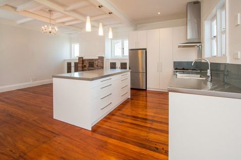 Photo of property in 120 West End Road, Westmere, Auckland, 1022