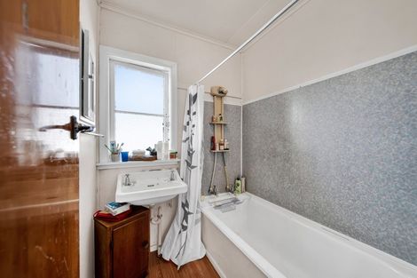 Photo of property in 42a Celia Street, Stratford, 4332