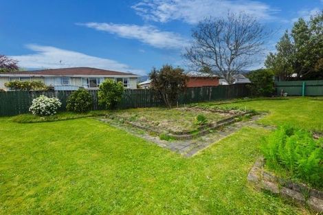 Photo of property in 20a Oxford Crescent, Ebdentown, Upper Hutt, 5018