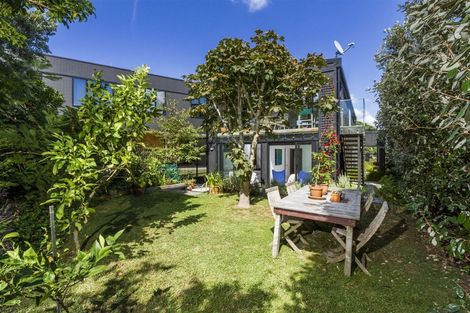 Photo of property in 26 Wicklow Road, Narrow Neck, Auckland, 0622