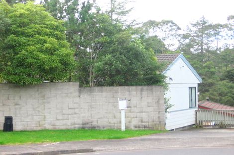 Photo of property in 11 Lowell Place, Massey, Auckland, 0614