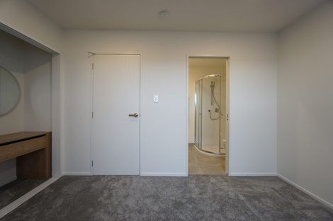 Photo of property in 3/26 Buscomb Avenue, Henderson, Auckland, 0610