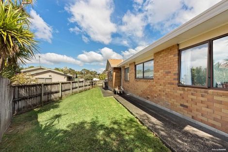 Photo of property in 9 Milan Drive, Glen Eden, Auckland, 0602