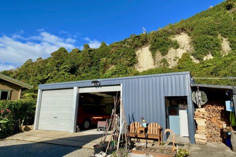 Photo of property in 28 Nikau Heights, Little Wanganui, Karamea, 7893