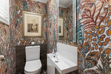 Photo of property in 2/52 Uxbridge Road, Mellons Bay, Auckland, 2014