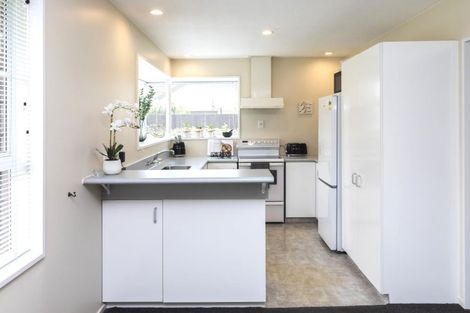 Photo of property in 1/5a Regency Crescent, Redwood, Christchurch, 8051