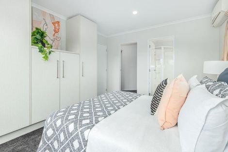 Photo of property in 18 Guildford Drive, Paraparaumu, 5032