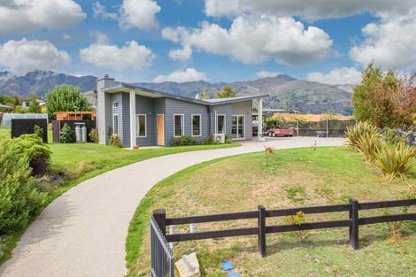 Photo of property in 7 Ellie Place, Lake Hawea, Wanaka, 9382