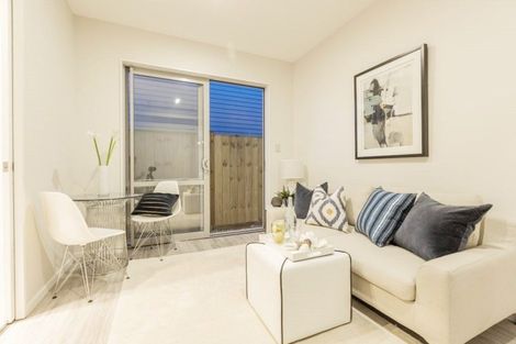 Photo of property in 32 Drumbuoy Drive, Flat Bush, Auckland, 2019