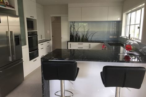 Photo of property in 2/34 Princes Street, Northcote Point, Auckland, 0627