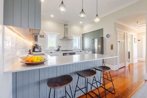 Photo of property in 6 Thistle Street, Napier South, Napier, 4110