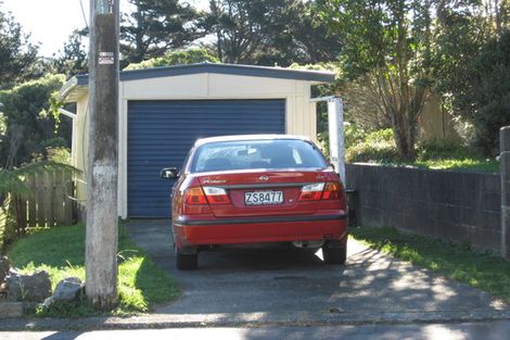 Photo of property in 44 Black Rock Road, Newlands, Wellington, 6037