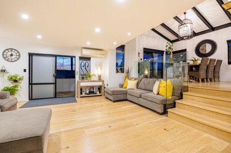 Photo of property in 1/22 Manuwai Road, Torbay, Auckland, 0630