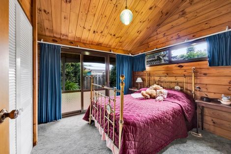 Photo of property in 16 Heaphy Road, Opunake, 4616
