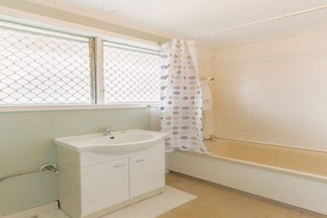 Photo of property in 3 Oakley Street, Palmerston North, 4410