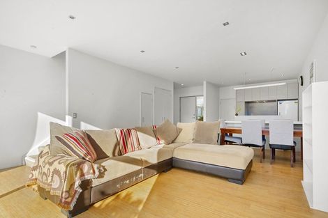 Photo of property in 73 Saddleback Grove, Karori, Wellington, 6012