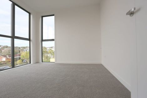 Photo of property in 13a King Richard Place, Browns Bay, Auckland, 0630
