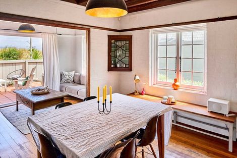 Photo of property in 14 Maire Street, Eastbourne, Lower Hutt, 5013