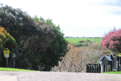 Photo of property in 17 Snowden Street, Ohauiti, Tauranga, 3112