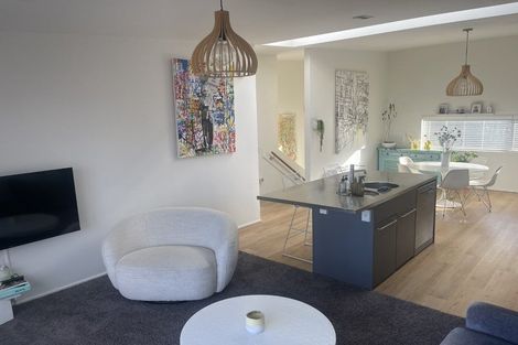 Photo of property in 23/2 Onslow Road, Khandallah, Wellington, 6035