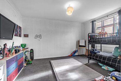 Photo of property in 1 Ann Street, Bluff, 9814