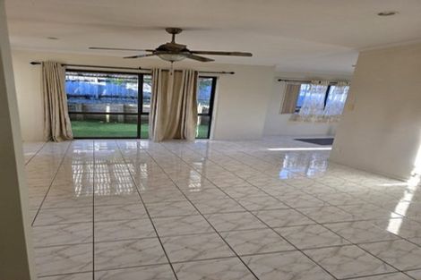 Photo of property in 28 Brookwood Drive, Henderson, Auckland, 0612