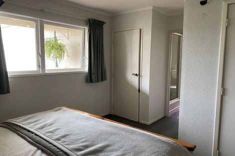 Photo of property in 4 Nassau Court, Half Moon Bay, Auckland, 2012