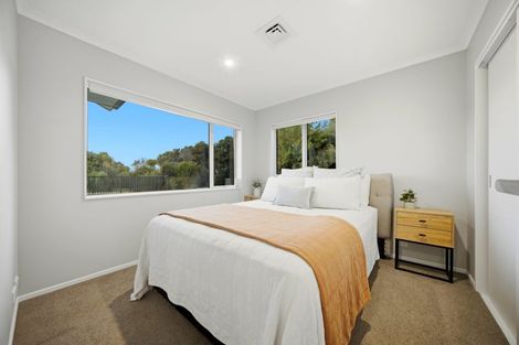 Photo of property in 343 Glenvar Road, Long Bay, Auckland, 0630
