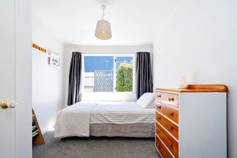 Photo of property in 2/64 The Esplanade, Westshore, Napier, 4110