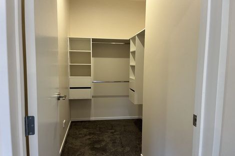 Photo of property in 1c Taupiko Place, Green Bay, Auckland, 0604